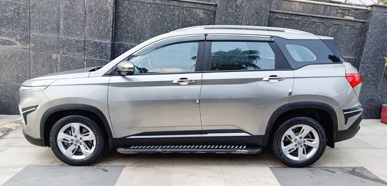 MG HECTOR - SHINE CVT – SUNROOF - AUTOMATIC - 2022