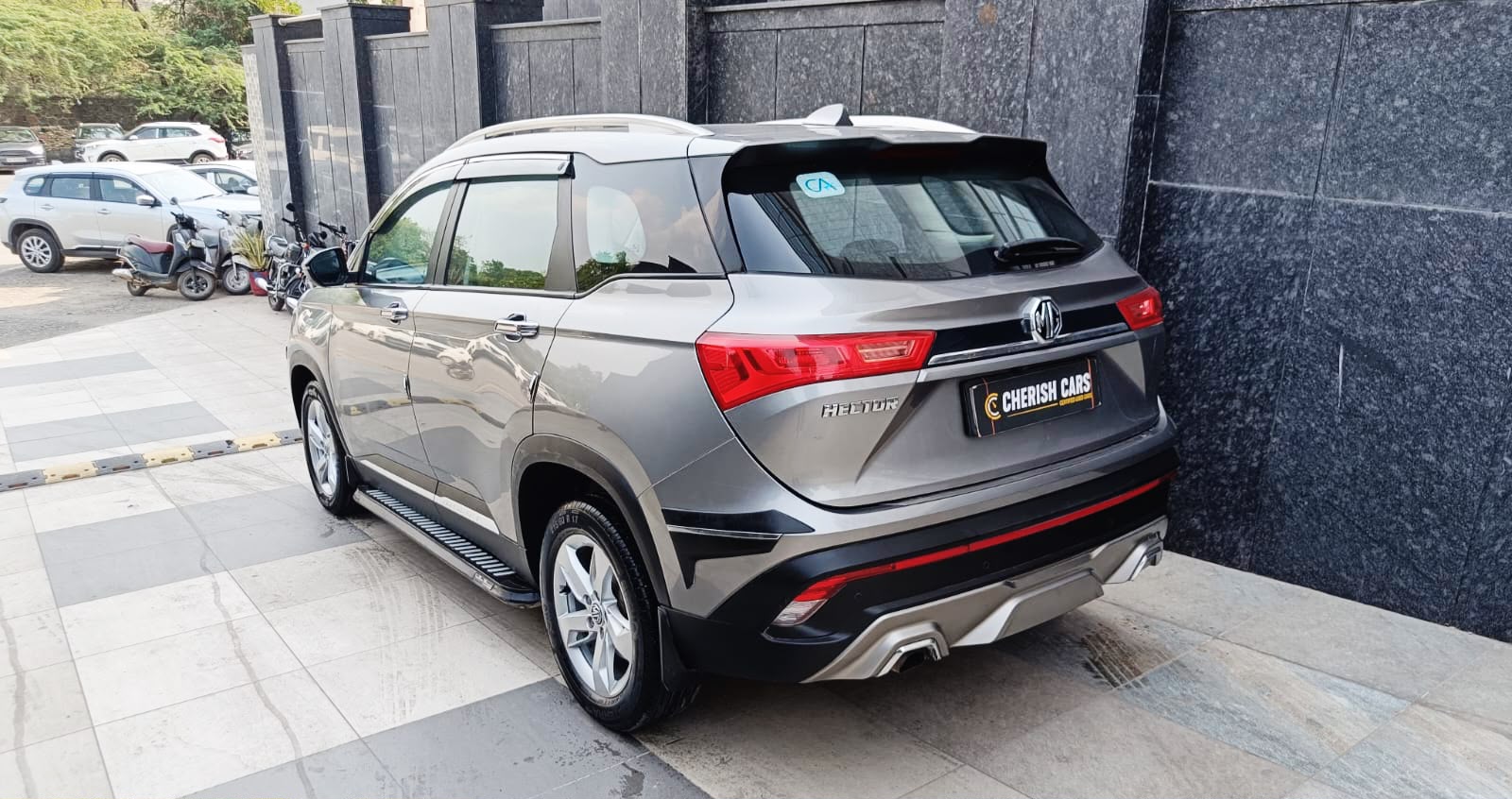 MG HECTOR - SHINE CVT – SUNROOF - AUTOMATIC - 2022