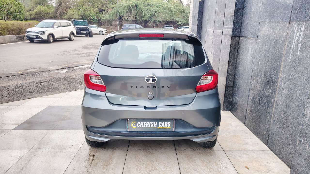 TATA TIAGO EV - XT - 2024