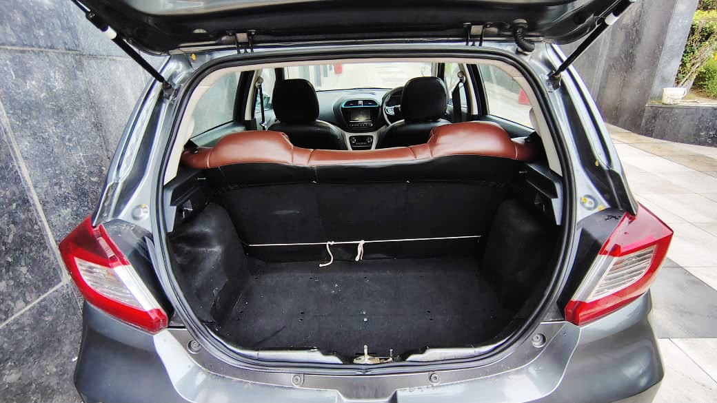 TATA TIAGO EV - XT - 2024
