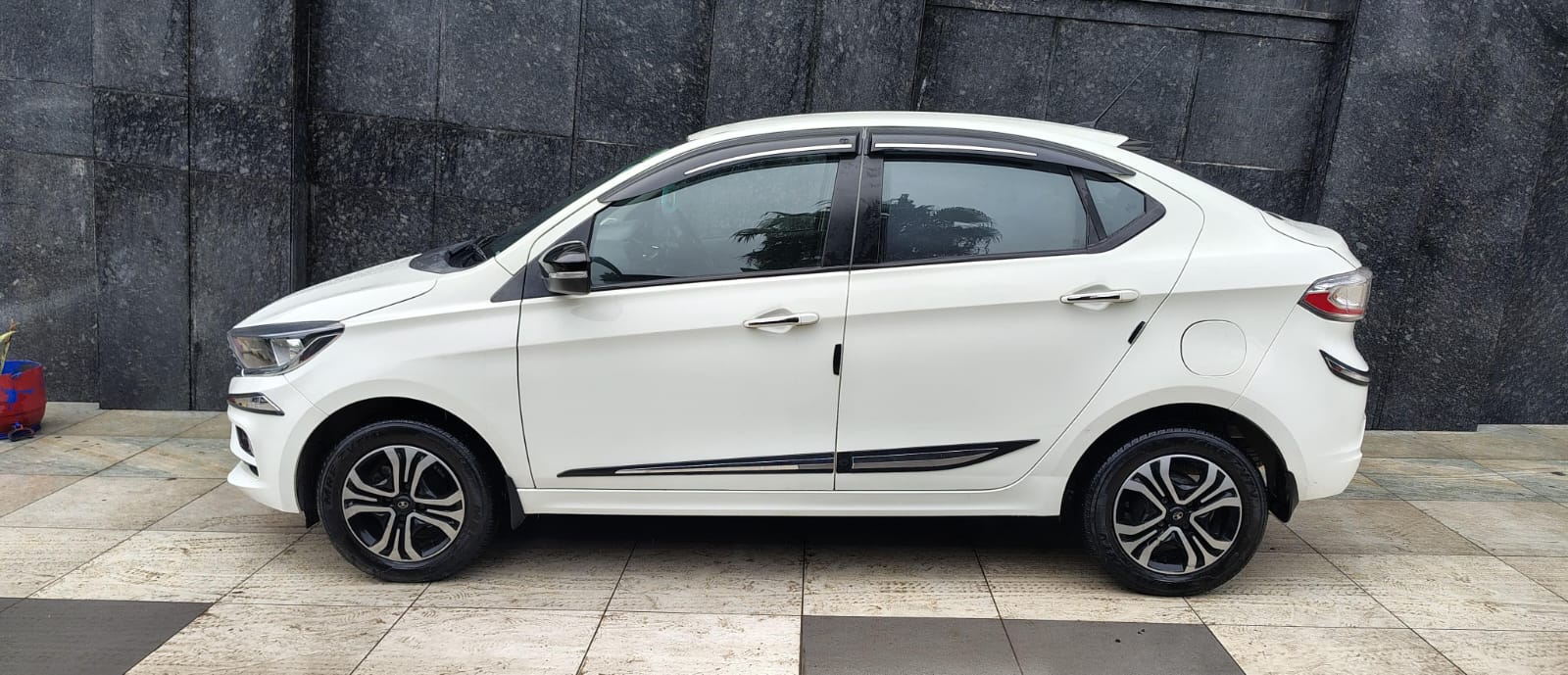 TATA TIGOR CNG  - XZ - TWIN CYLINDER - 2024