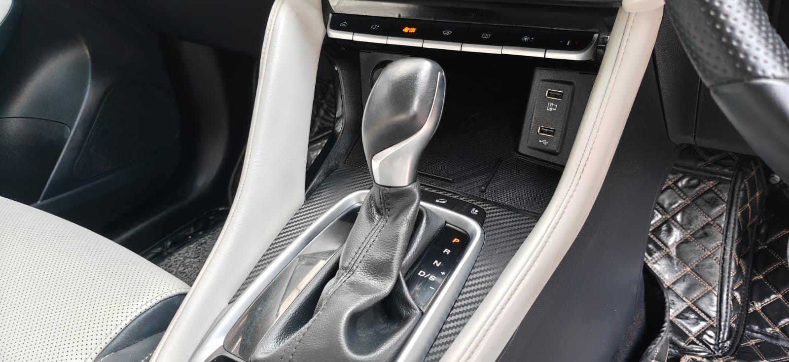 MG ASTOR - SAVVY PRO CVT - PANAROMIC SUNROOF - AUTOMATIC - 2024