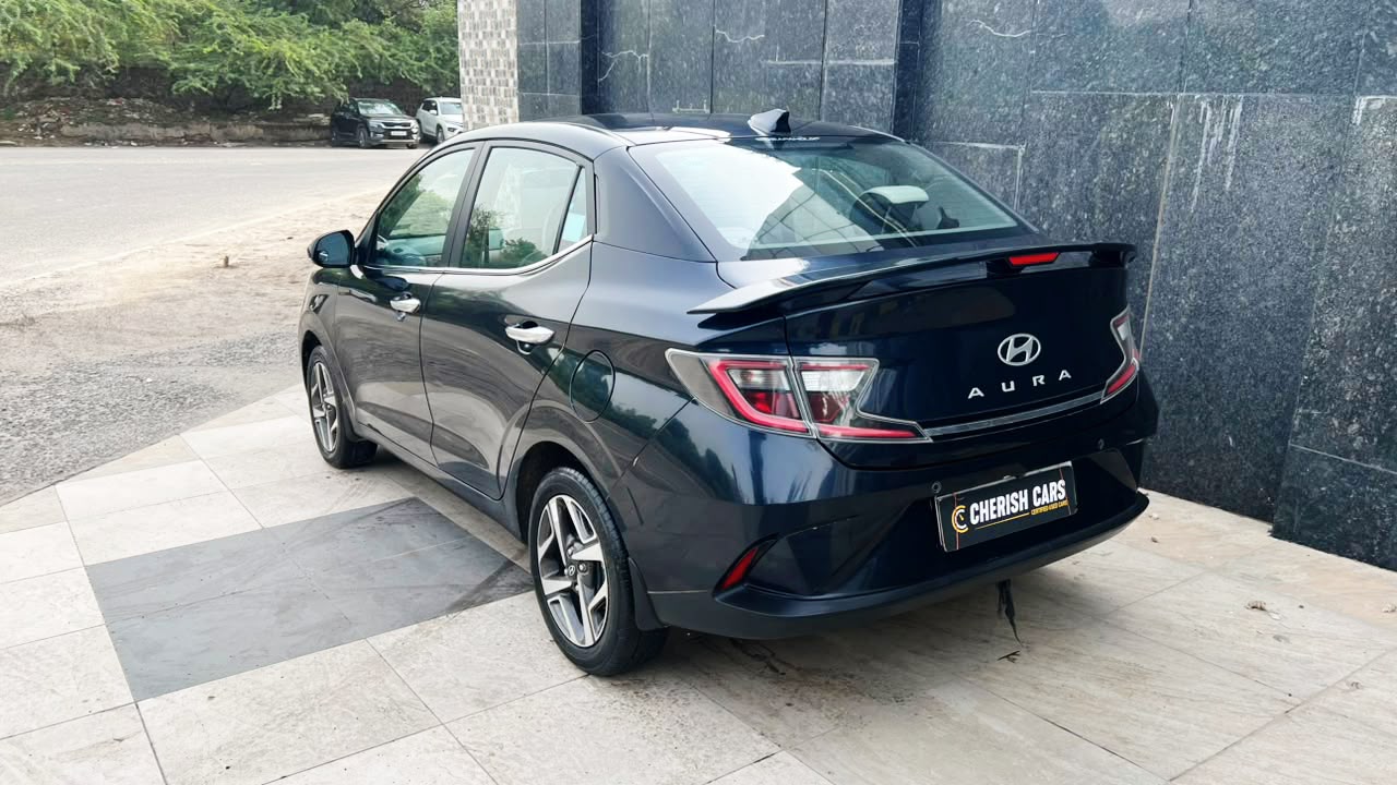 HYUNDAI AURA - SX CNG - 2023