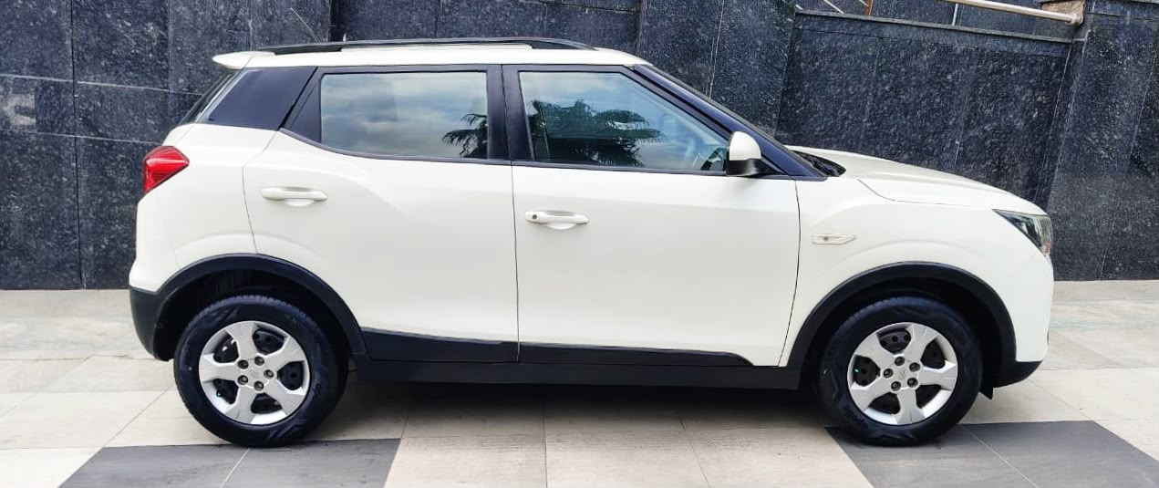 MAHINDRA XUV 300 - W6 - 2019