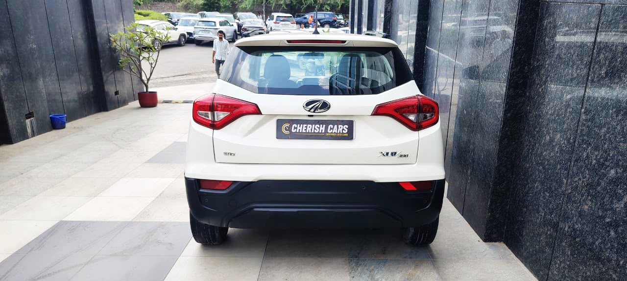 MAHINDRA XUV 300 - W6 - 2019
