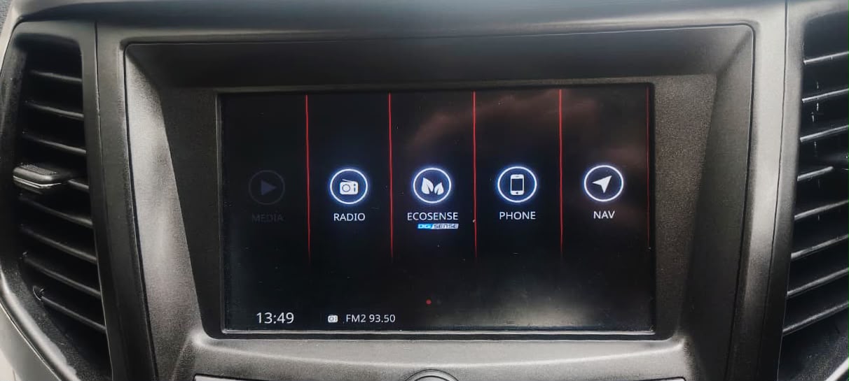 MAHINDRA XUV 300 - W6 - 2019