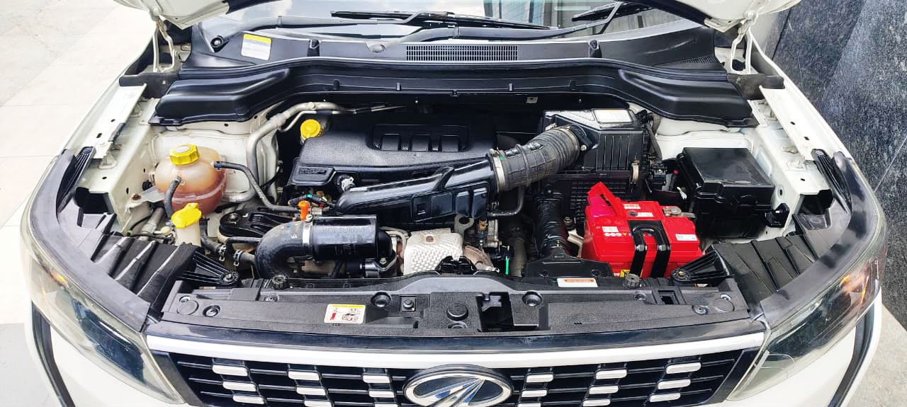 MAHINDRA XUV 300 - W6 - 2019