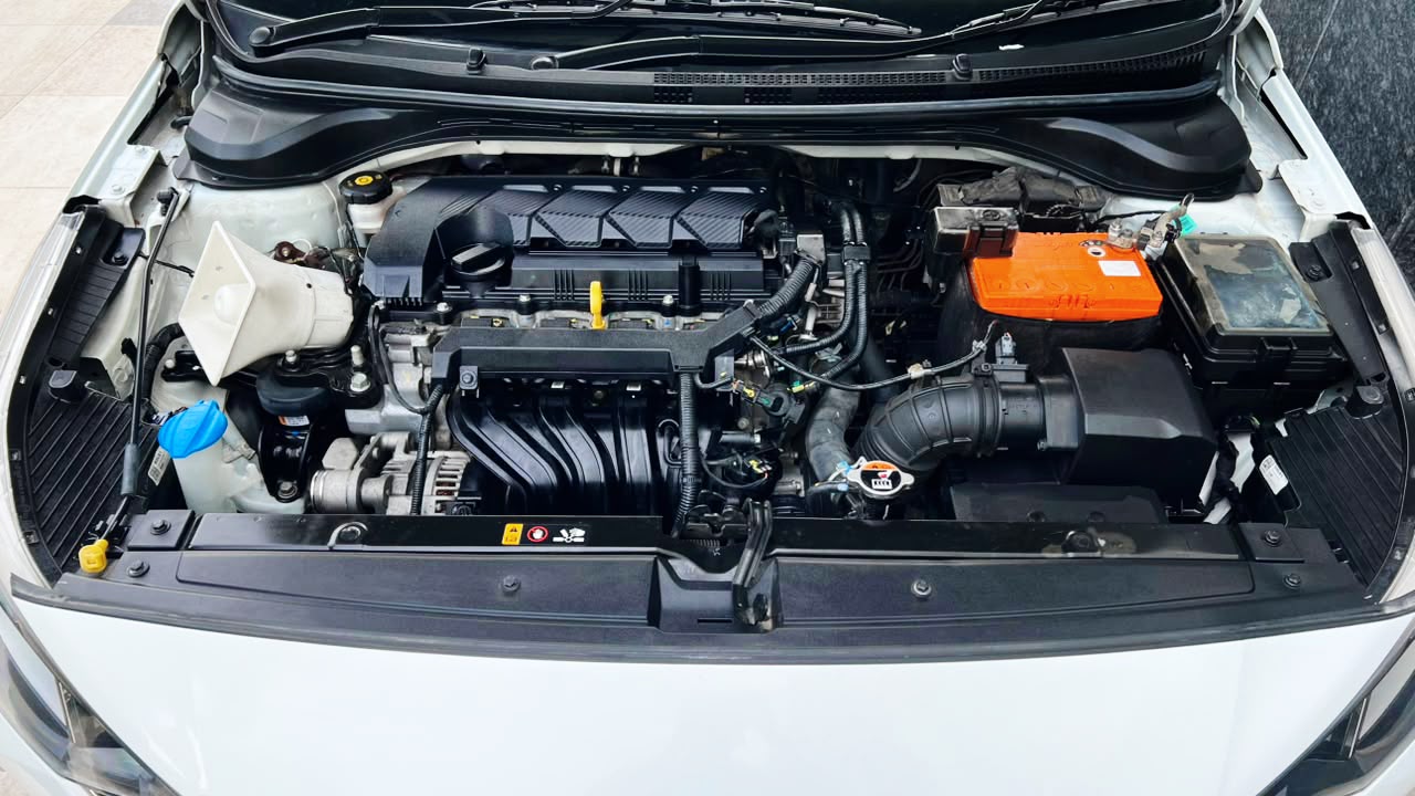 HYUNDAI VERNA- SX - SUNROOF - 2022