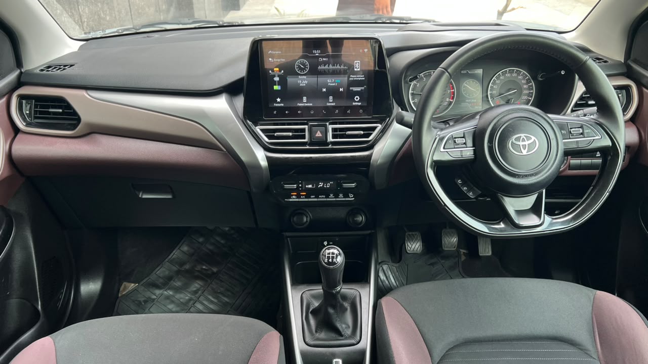 TOYOTA TAISOR - V - 2025