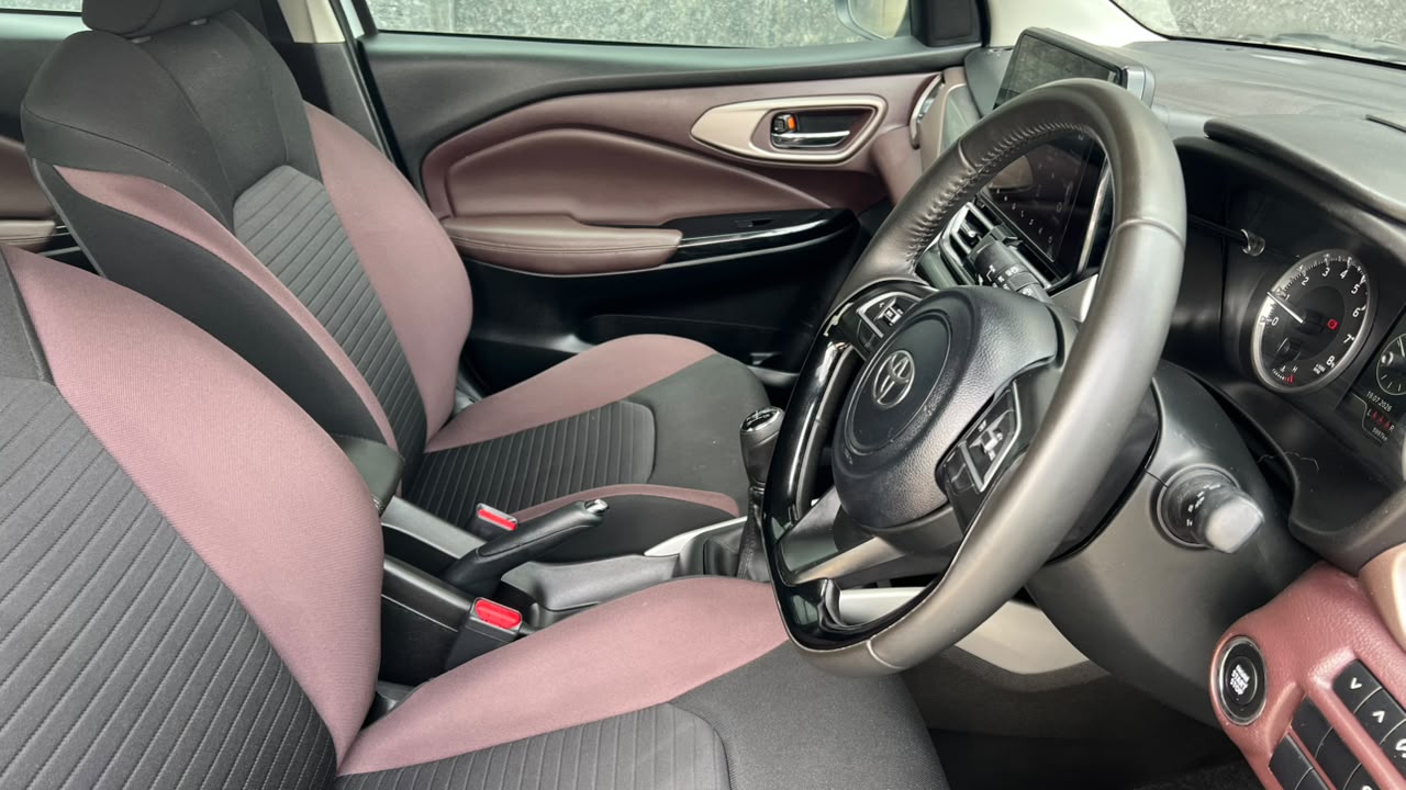TOYOTA TAISOR - V - 2025