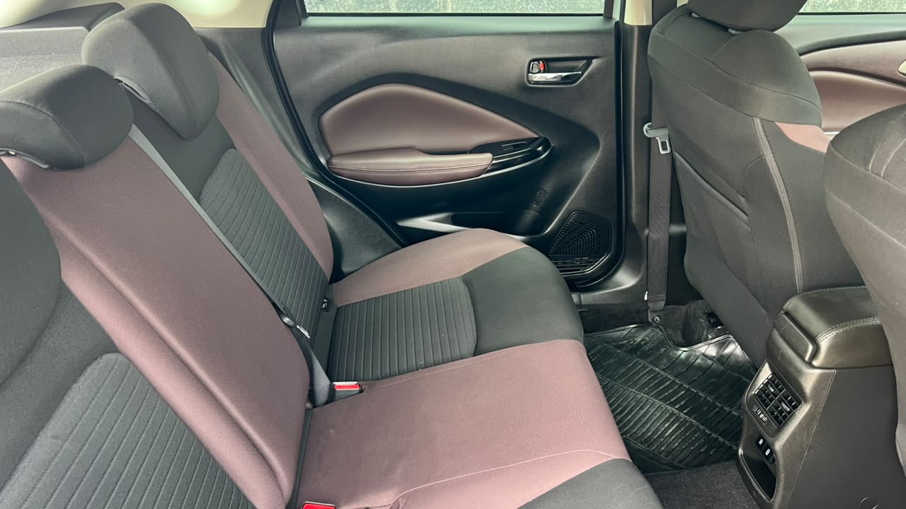 TOYOTA TAISOR - V - 2025