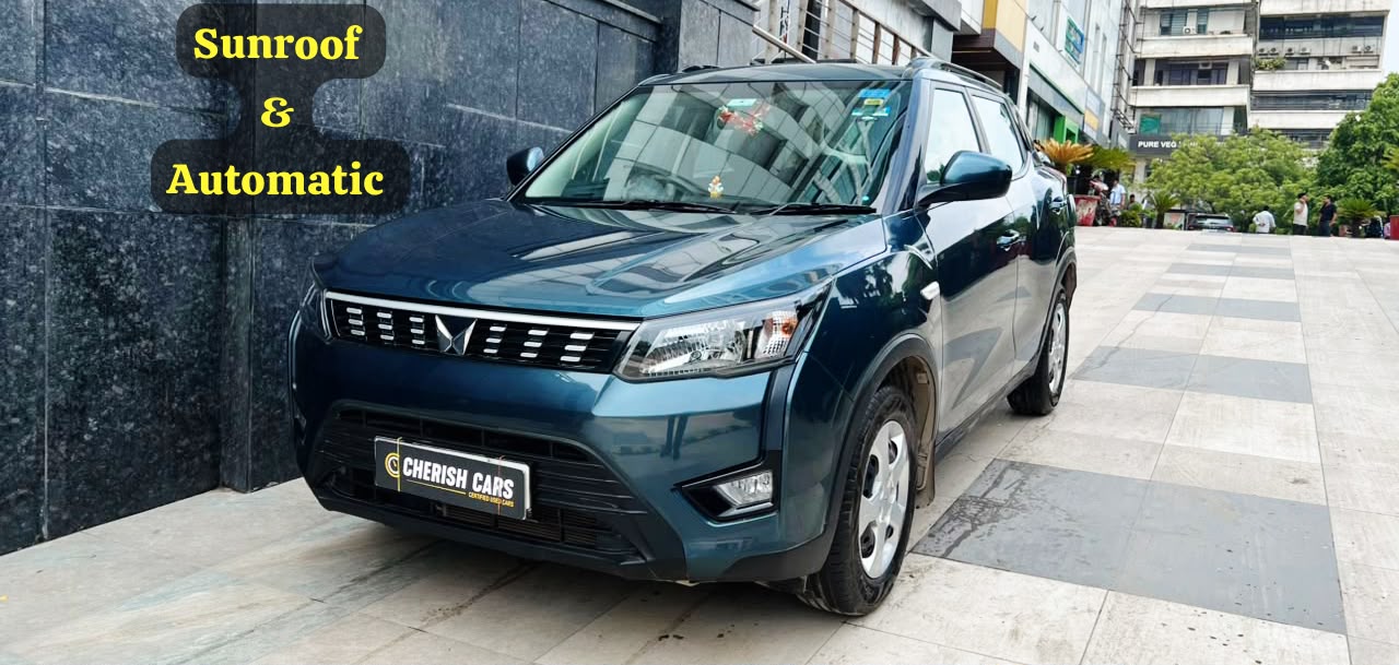 MAHINDRA XUV 300 - W6 AS SUNROOF AUTOMATIC - 2023