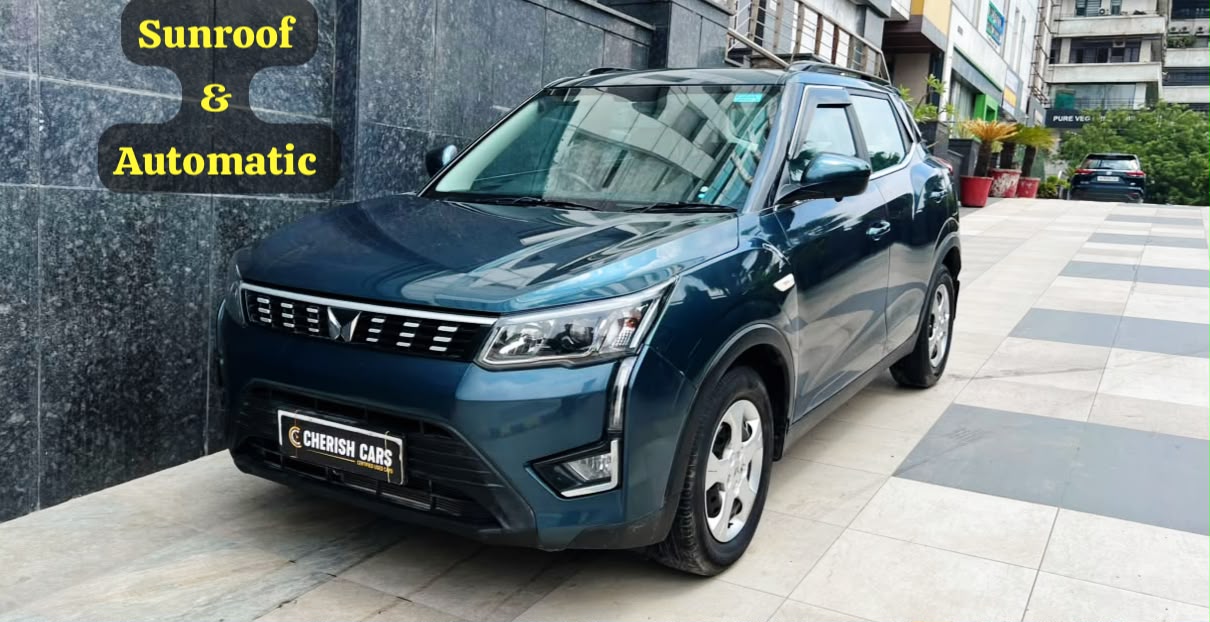 MAHINDRA XUV 300 - W6 AS - SUNROOF - AUTOMATIC 2023