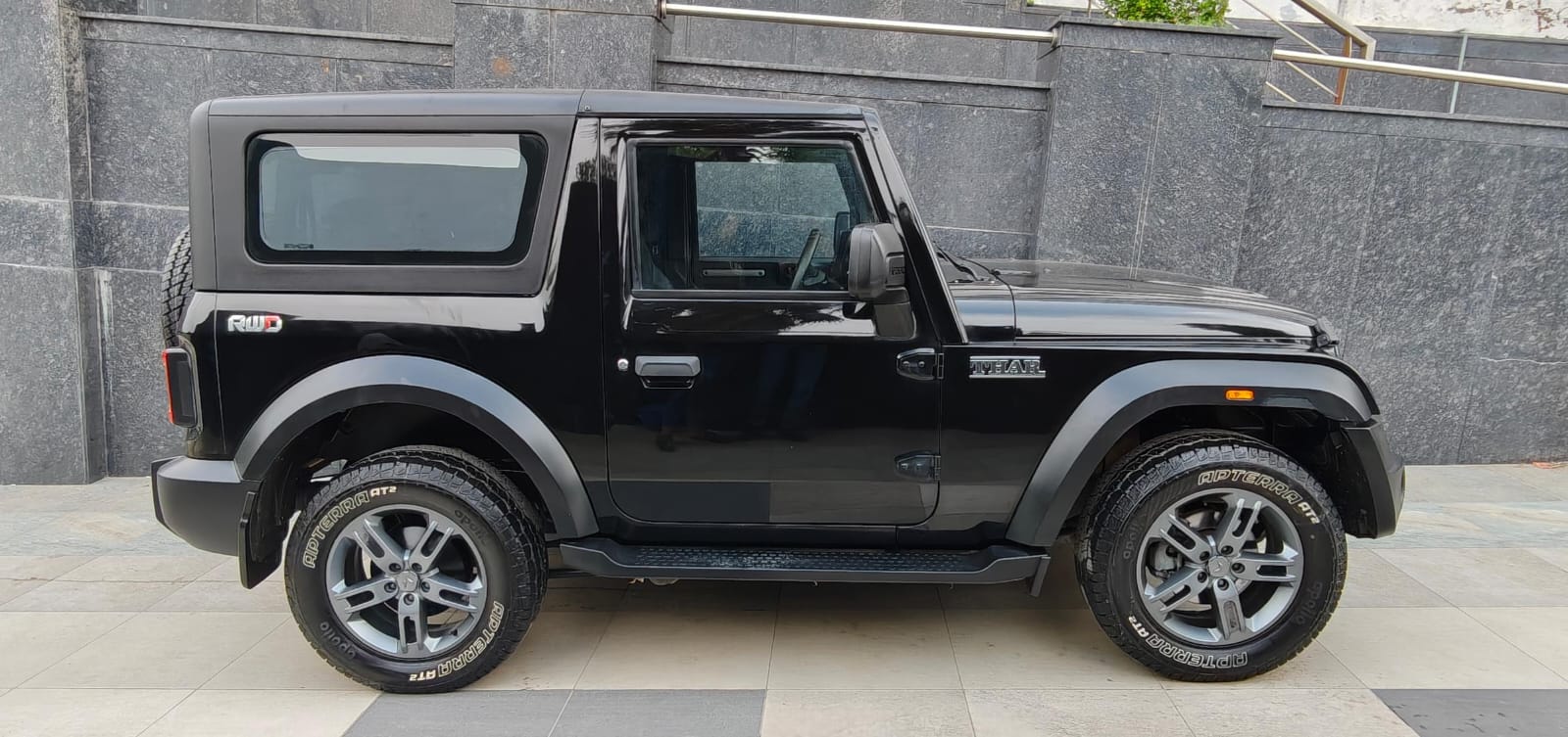 MAHINDRA THAR - LX HT 2WD -  AUTOMATIC - 2024