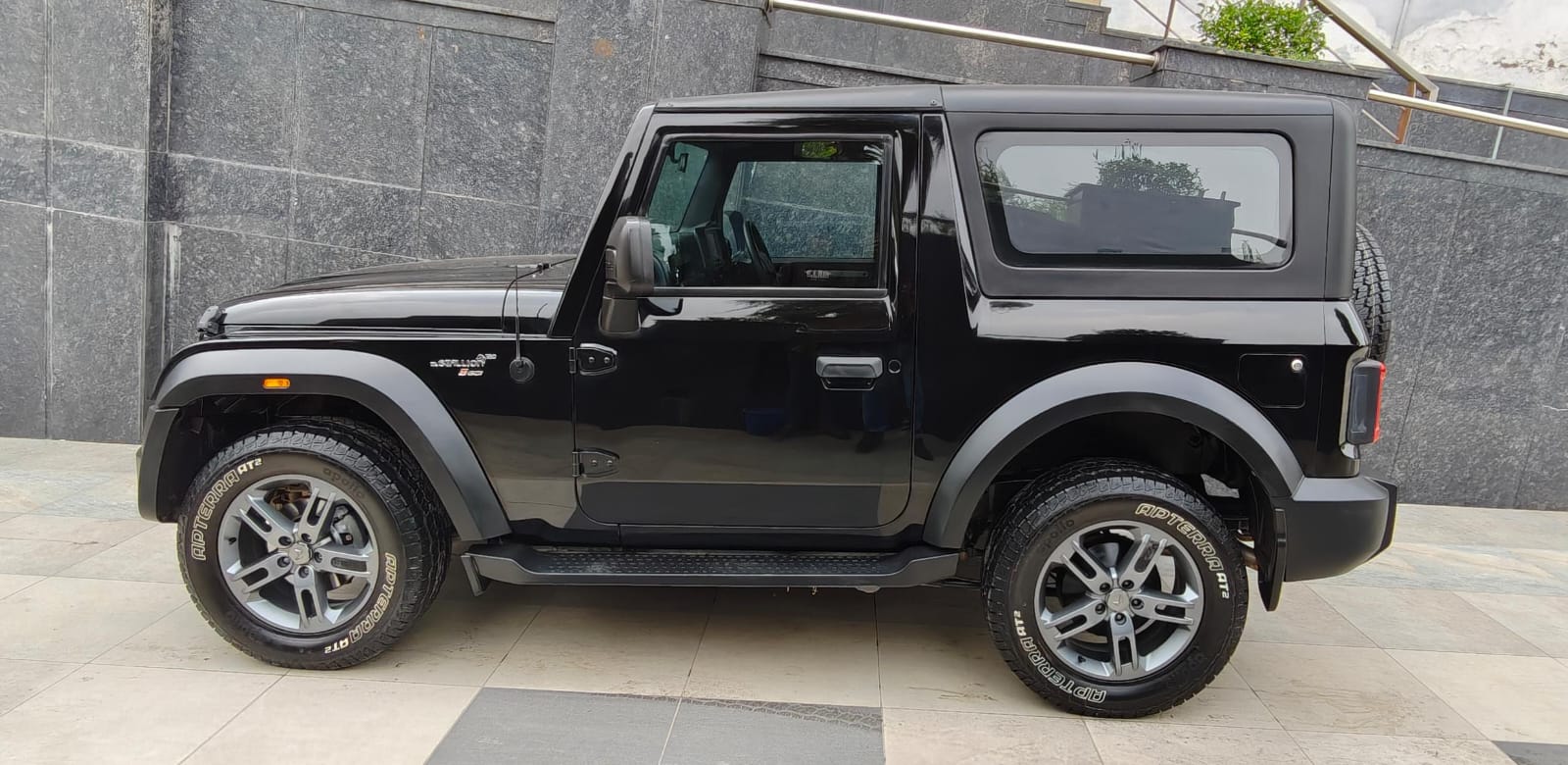 MAHINDRA THAR - LX HT 2WD -  AUTOMATIC - 2024