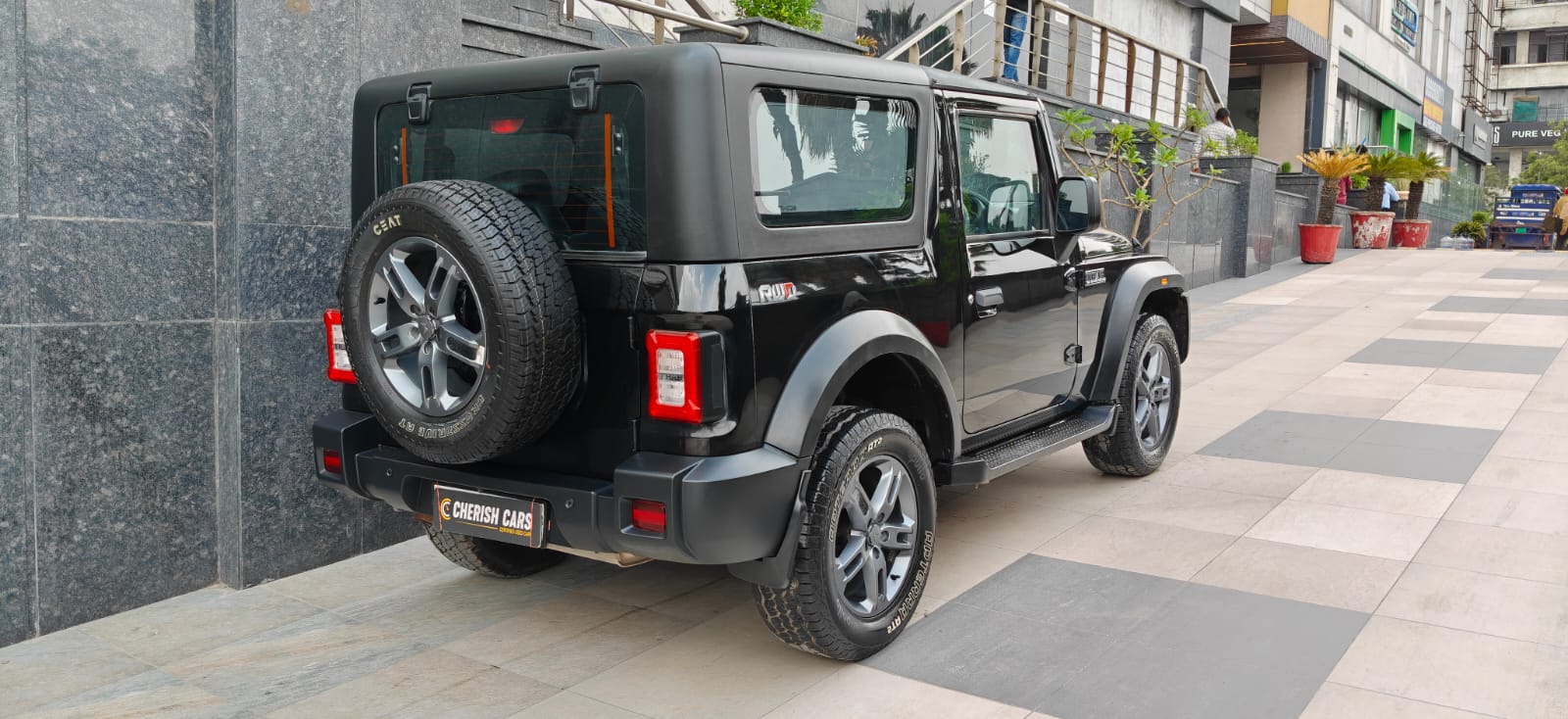 MAHINDRA THAR - LX HT 2WD -  AUTOMATIC - 2024
