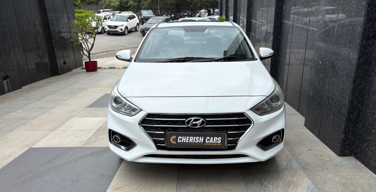 HYUNDAI VERNA- SX OPTIONAL - SUNROOF AUTOMATIC - 2018