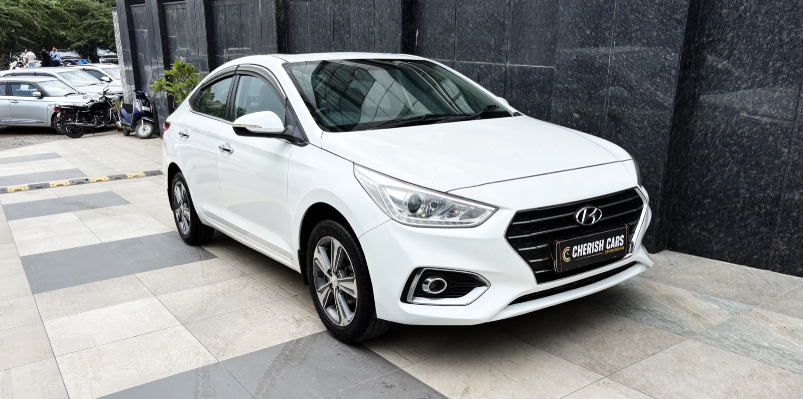 HYUNDAI VERNA- SX OPTIONAL - SUNROOF AUTOMATIC - 2018