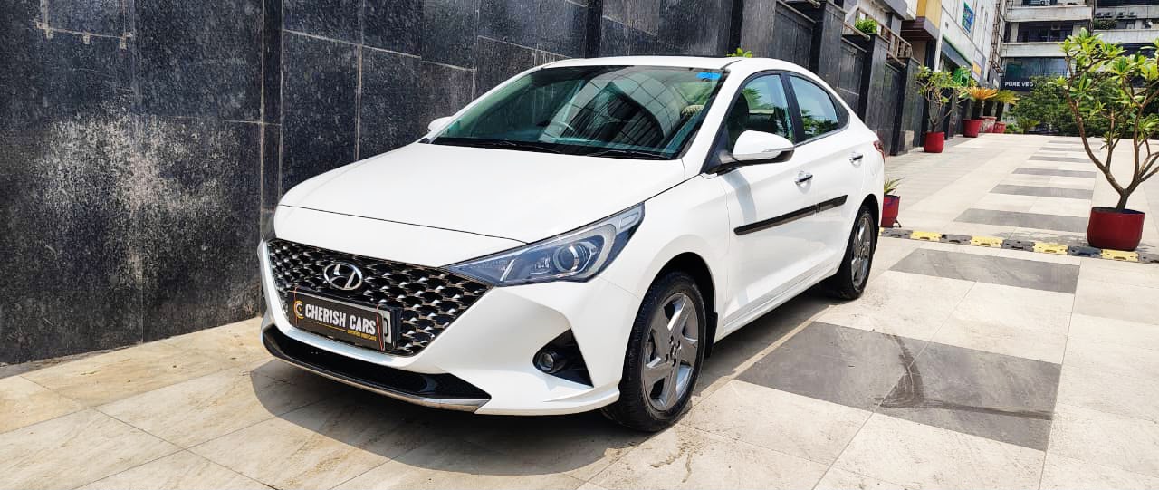 HYUNDAI VERNA- SX - SUNROOF - 2021