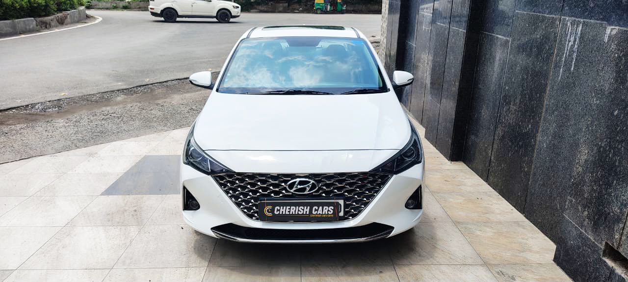 HYUNDAI VERNA- SX - SUNROOF - 2021