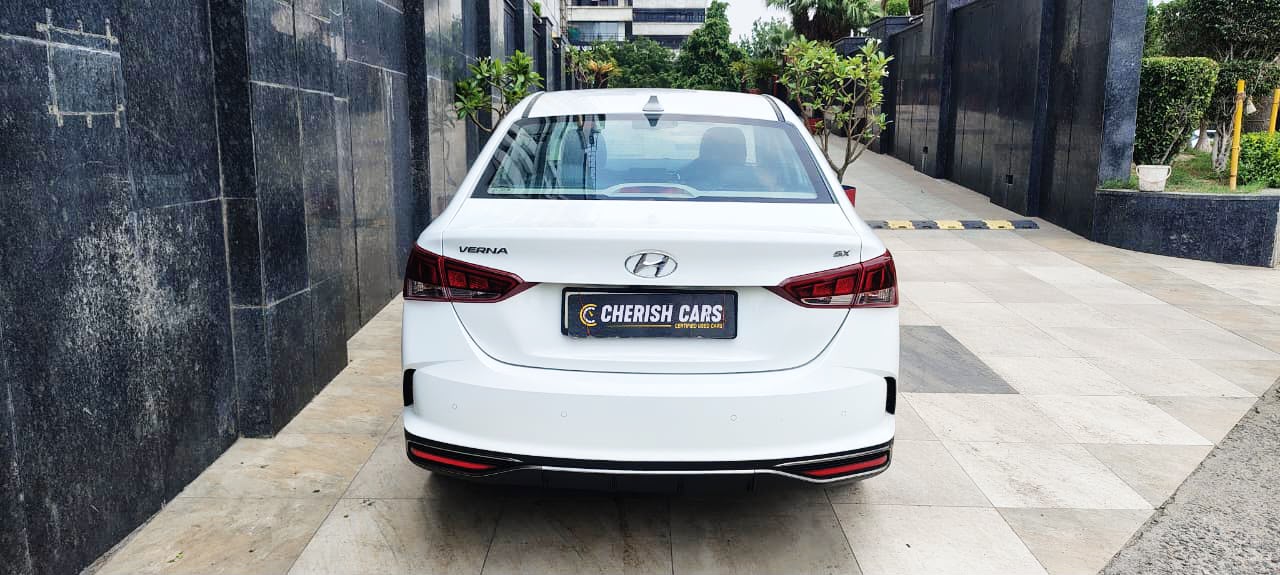HYUNDAI VERNA- SX - SUNROOF - 2021