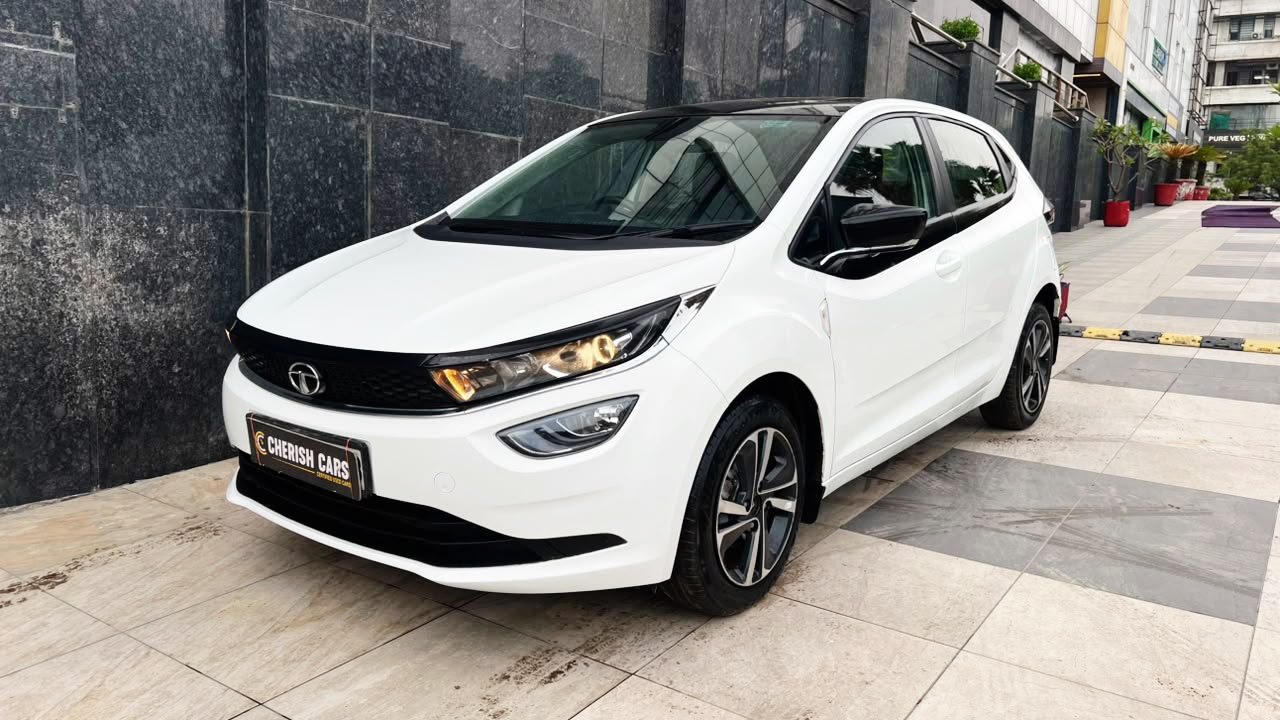 TATA ALTROZ -XZ PLUS S CNG - 2024