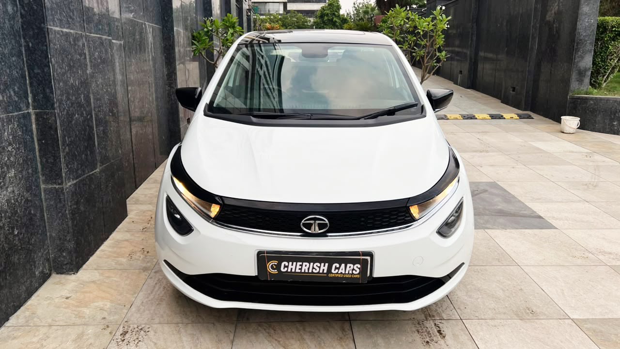 TATA ALTROZ -XZ PLUS S CNG - 2024