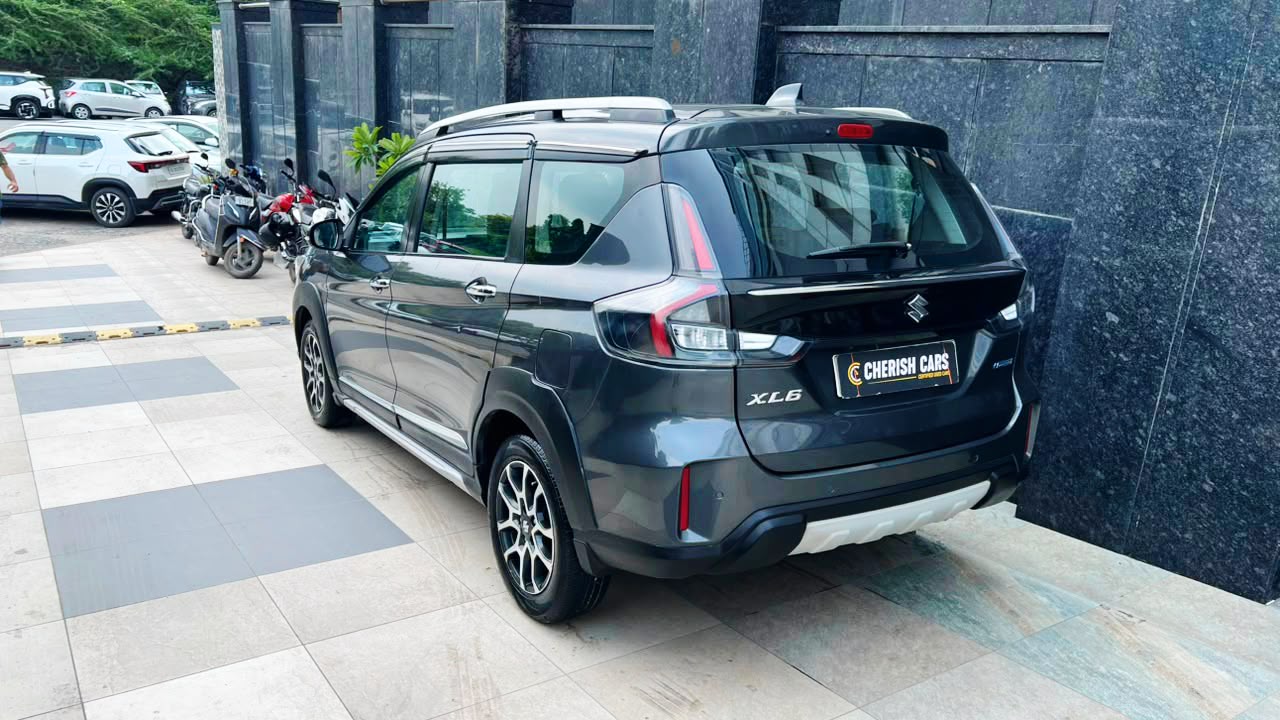 MARUTI - XL6 ZETA AT SMART HYBRID - AUTOMATIC - 2022