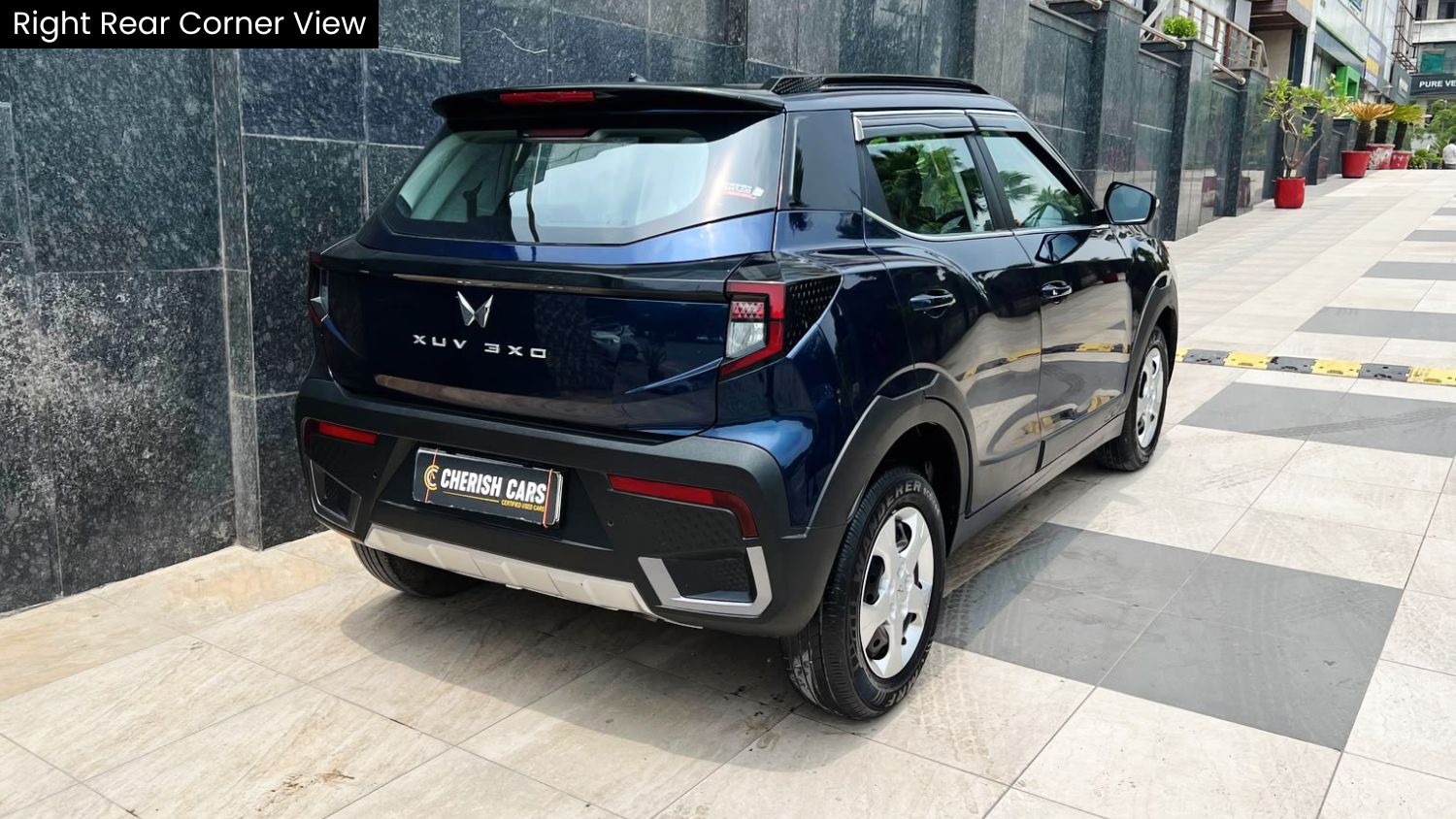 MAHINDRA XUV 3XO - MX3 - SUNROOF - 2025