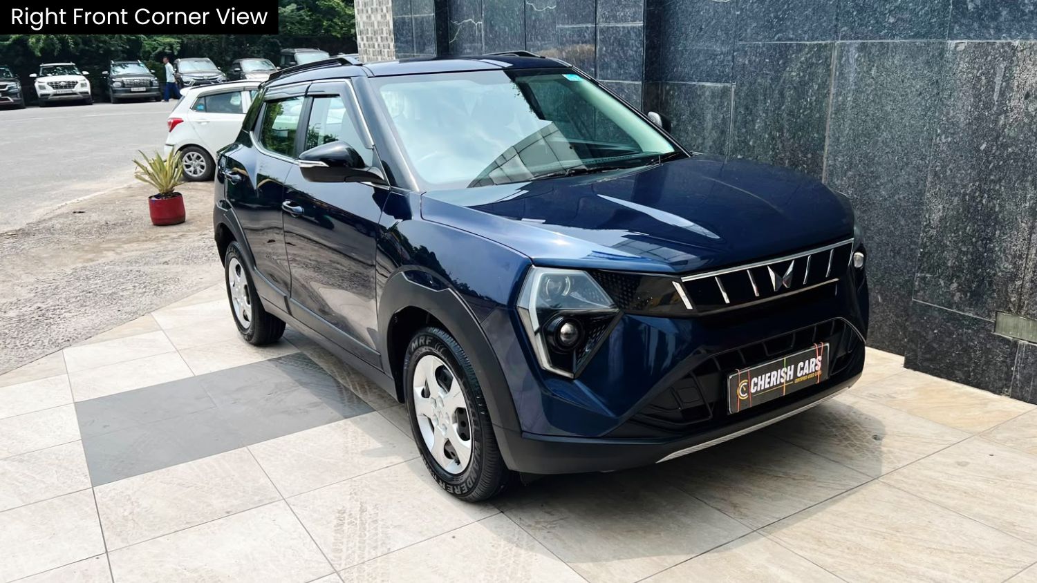 MAHINDRA XUV 3XO - MX3 - SUNROOF - 2025