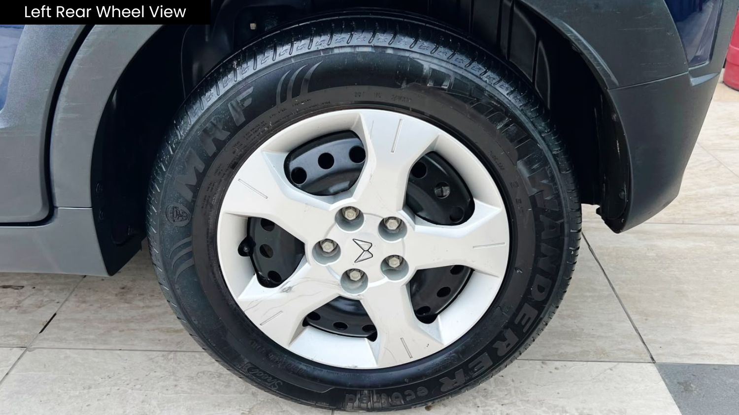 MAHINDRA XUV 3XO - MX3 - SUNROOF - 2025