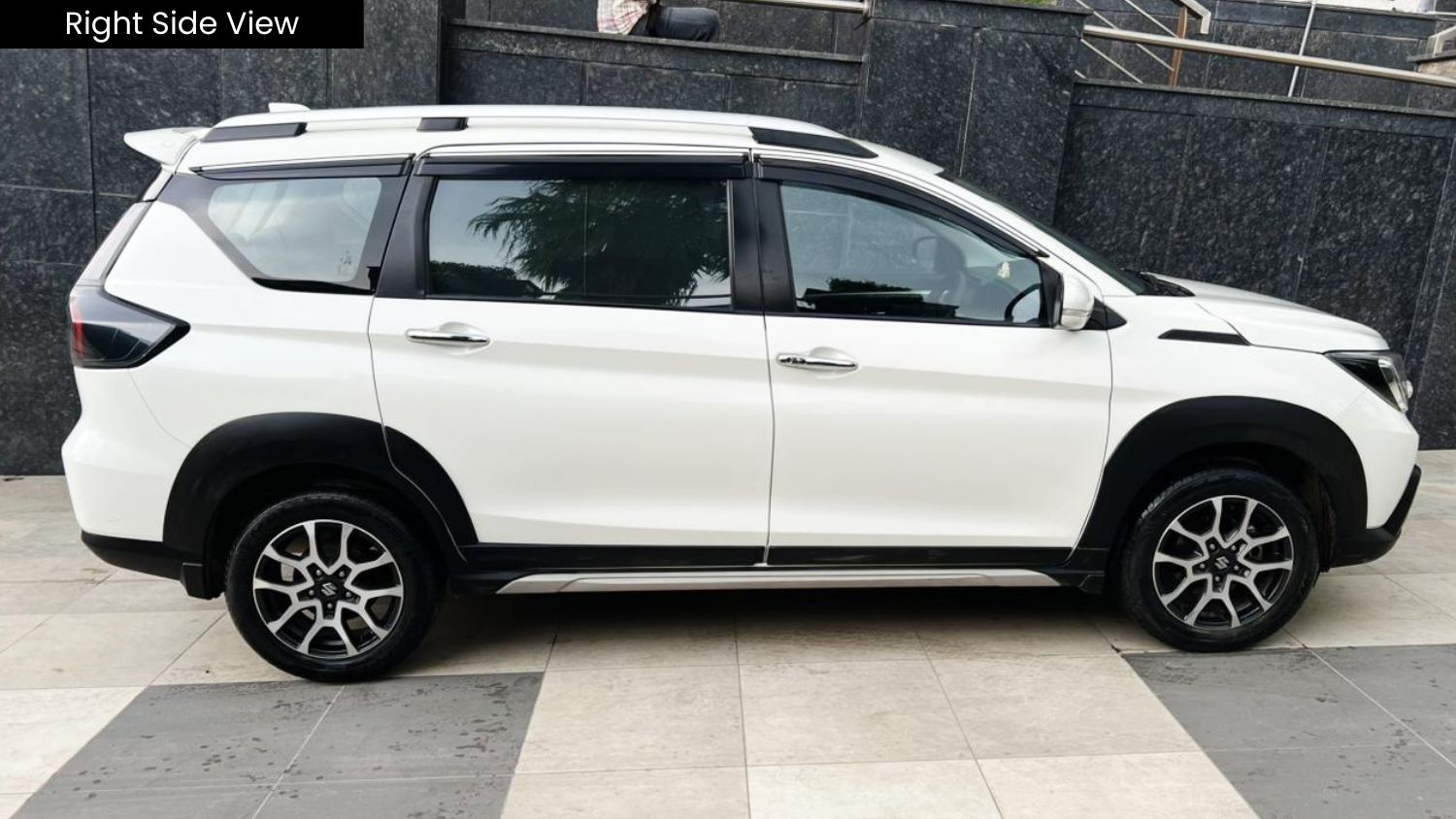 MARUTI - XL6 ZETA AT SMART HYBRID - AUTOMATIC - 2024