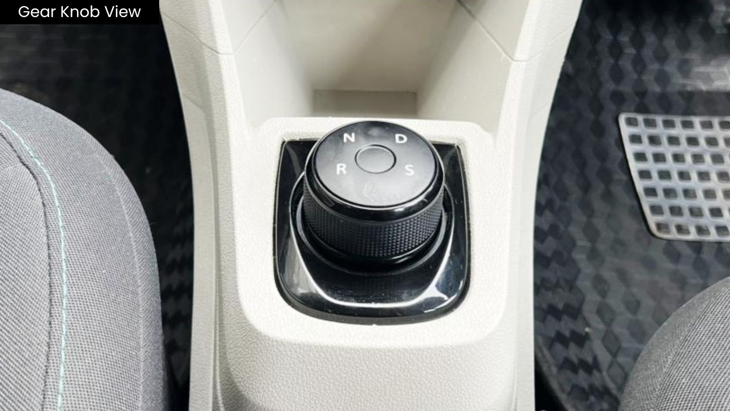 TATA TIAGO EV - XE MR - AUTOMATIC - 2023