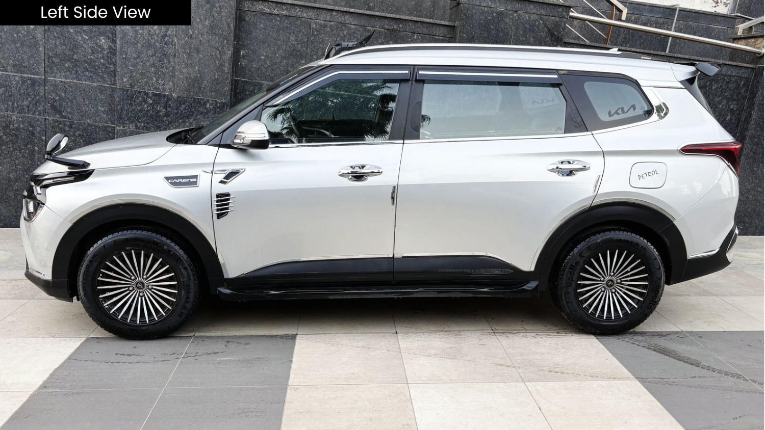 KIA CARENS - PREMIUM - 2023
