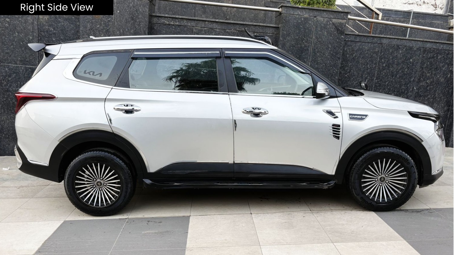 KIA CARENS - PREMIUM - 2023