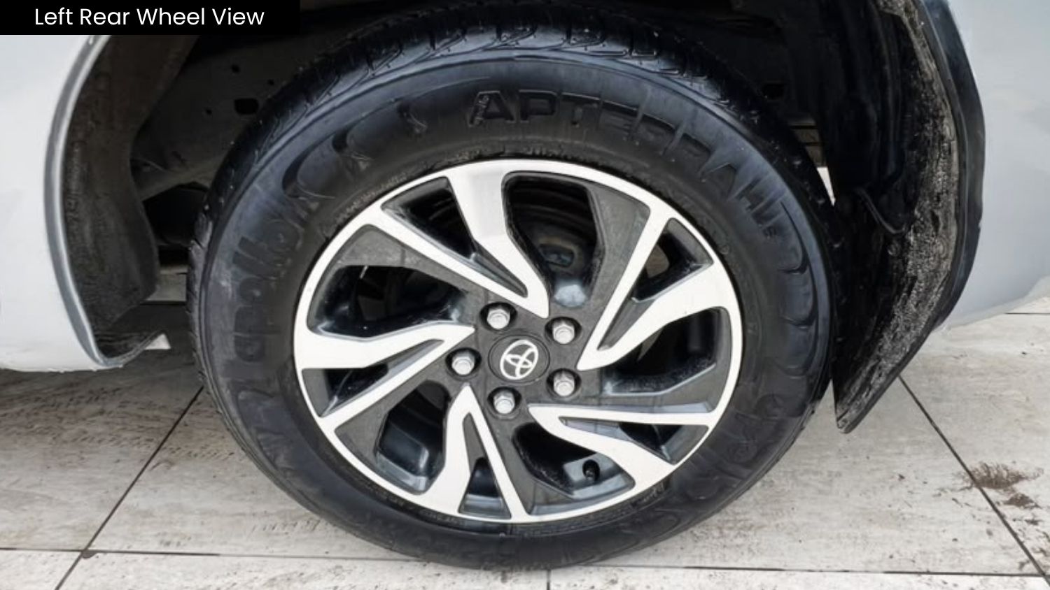TOYOTA INNOVA CRYSTA 2.7 - G - 2022