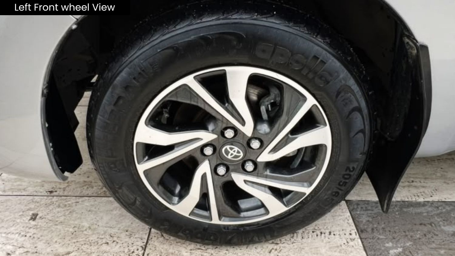 TOYOTA INNOVA CRYSTA 2.7 - G - 2022