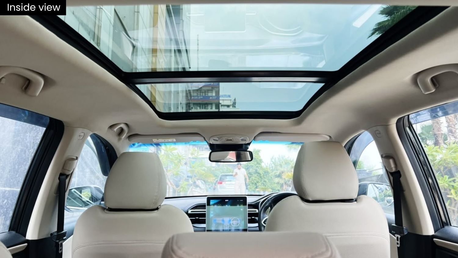 MG HECTOR PLUS - SAVVY PRO CVT – PANAROMIC SUNROOF - AUTOMATIC - 2024