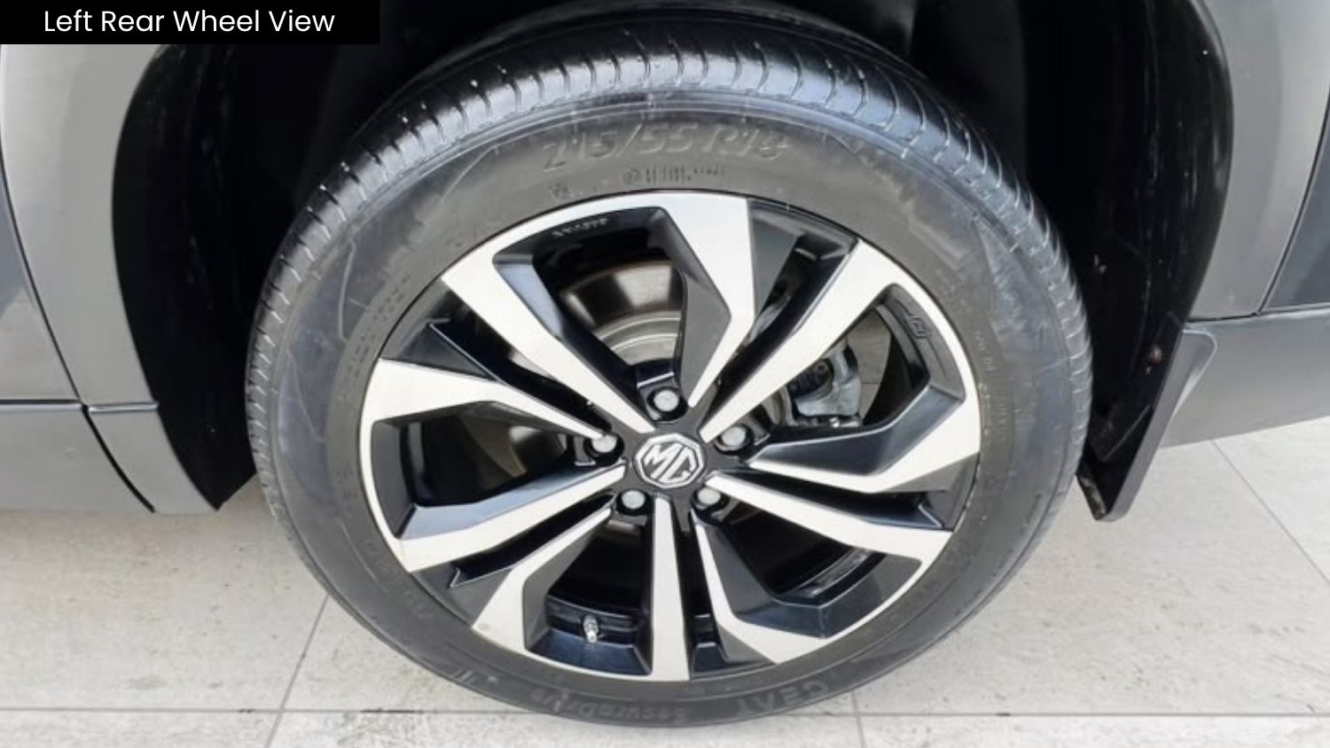 MG HECTOR PLUS - SAVVY PRO CVT – PANAROMIC SUNROOF - AUTOMATIC - 2024