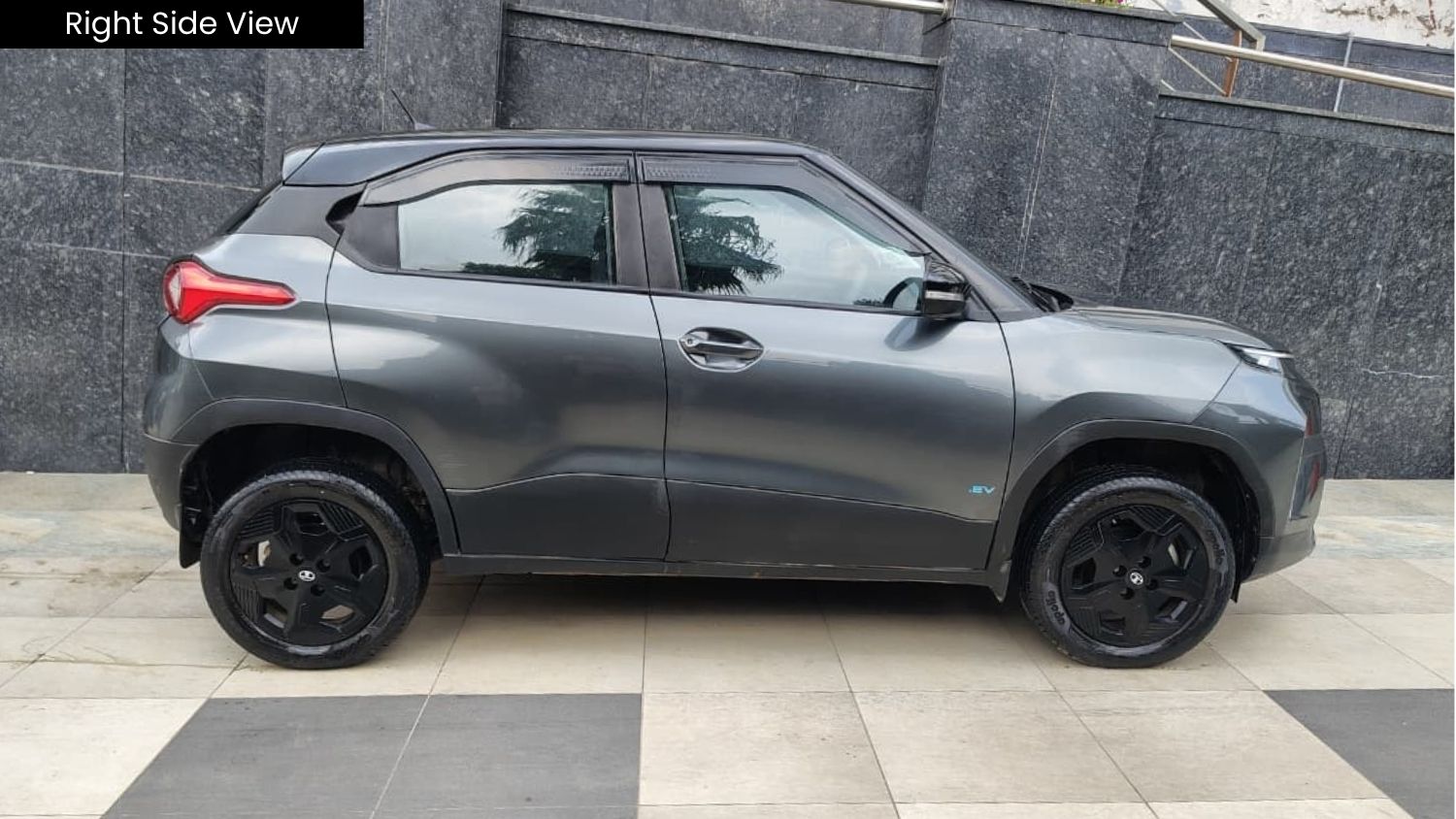 TATA PUNCH EV - ADVENTURE  S LONG RANGE - SUNROOF- 2025