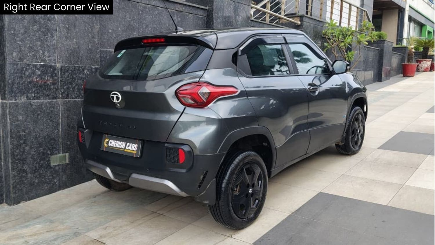 TATA PUNCH EV - ADVENTURE  S LONG RANGE - SUNROOF- 2025
