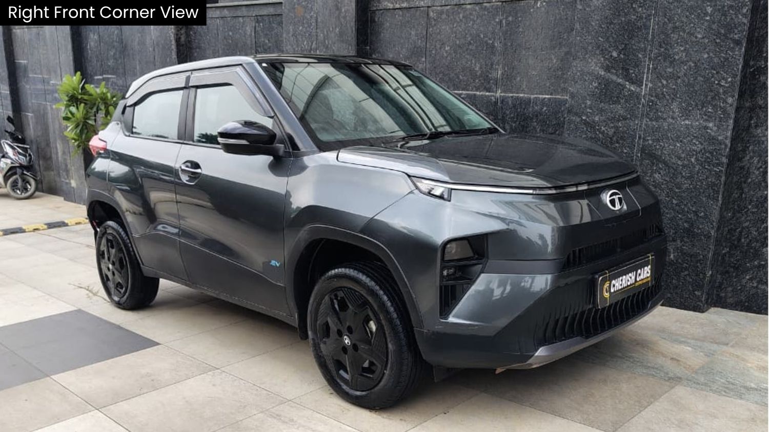 TATA PUNCH EV - ADVENTURE  S LONG RANGE - SUNROOF- 2025