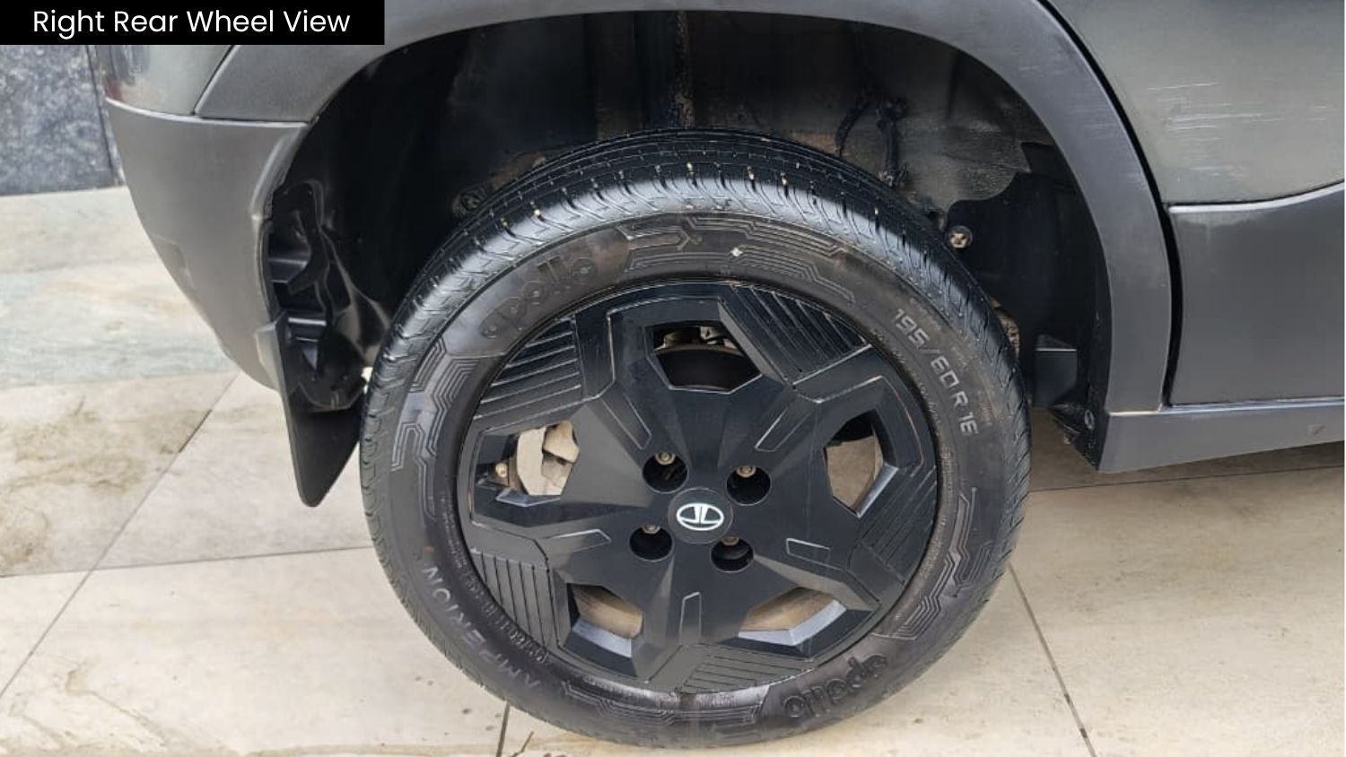 TATA PUNCH EV - ADVENTURE  S LONG RANGE - SUNROOF- 2025