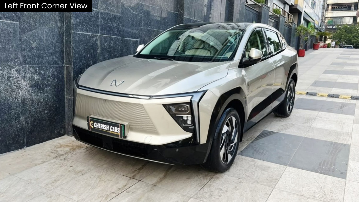 MAHINDRA  - XEV 9E THREE B79- PANAROMIC SUNROOF - AUTOMATIC - 2025