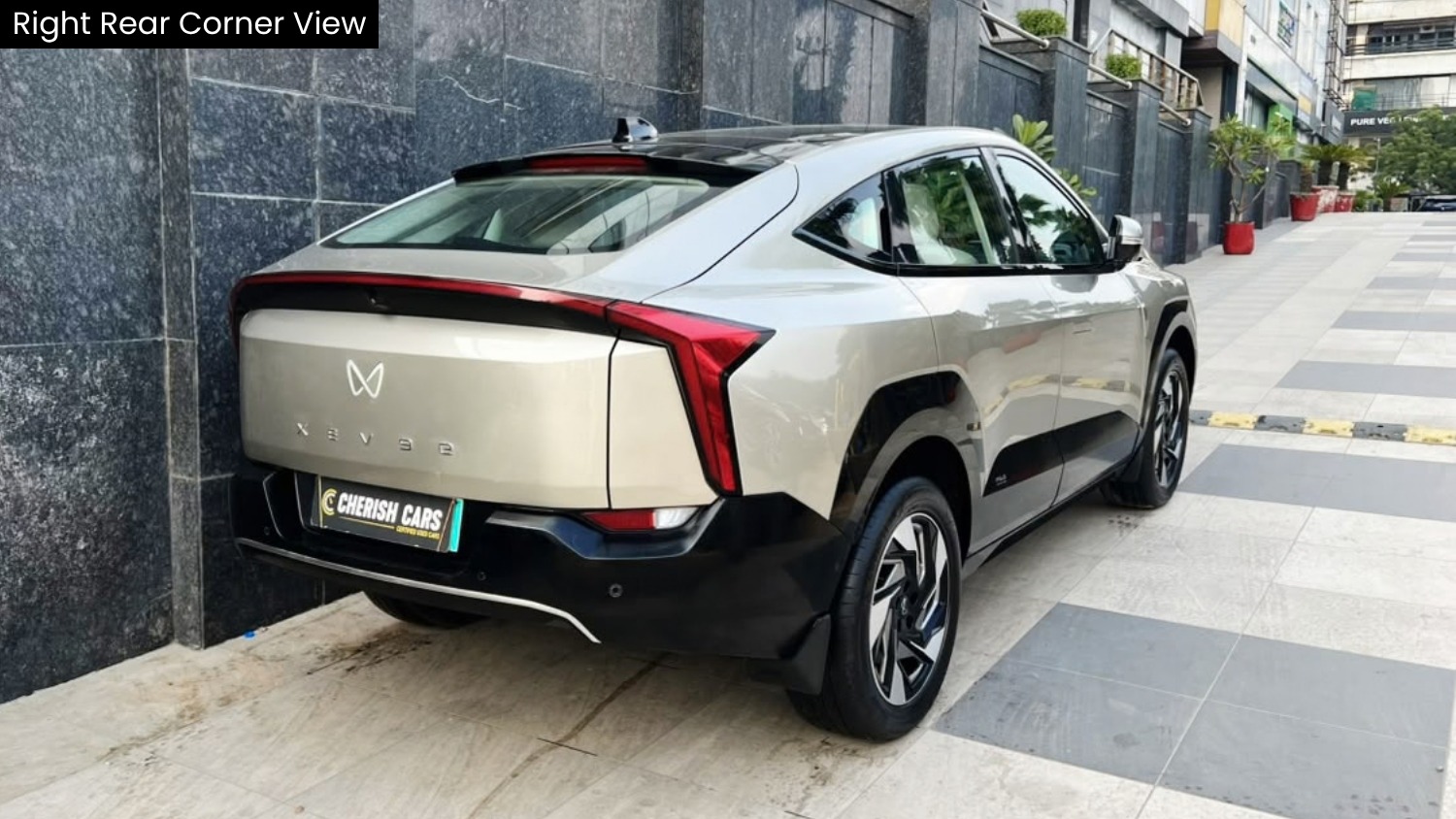 MAHINDRA  - XEV 9E THREE B79- PANAROMIC SUNROOF - AUTOMATIC - 2025