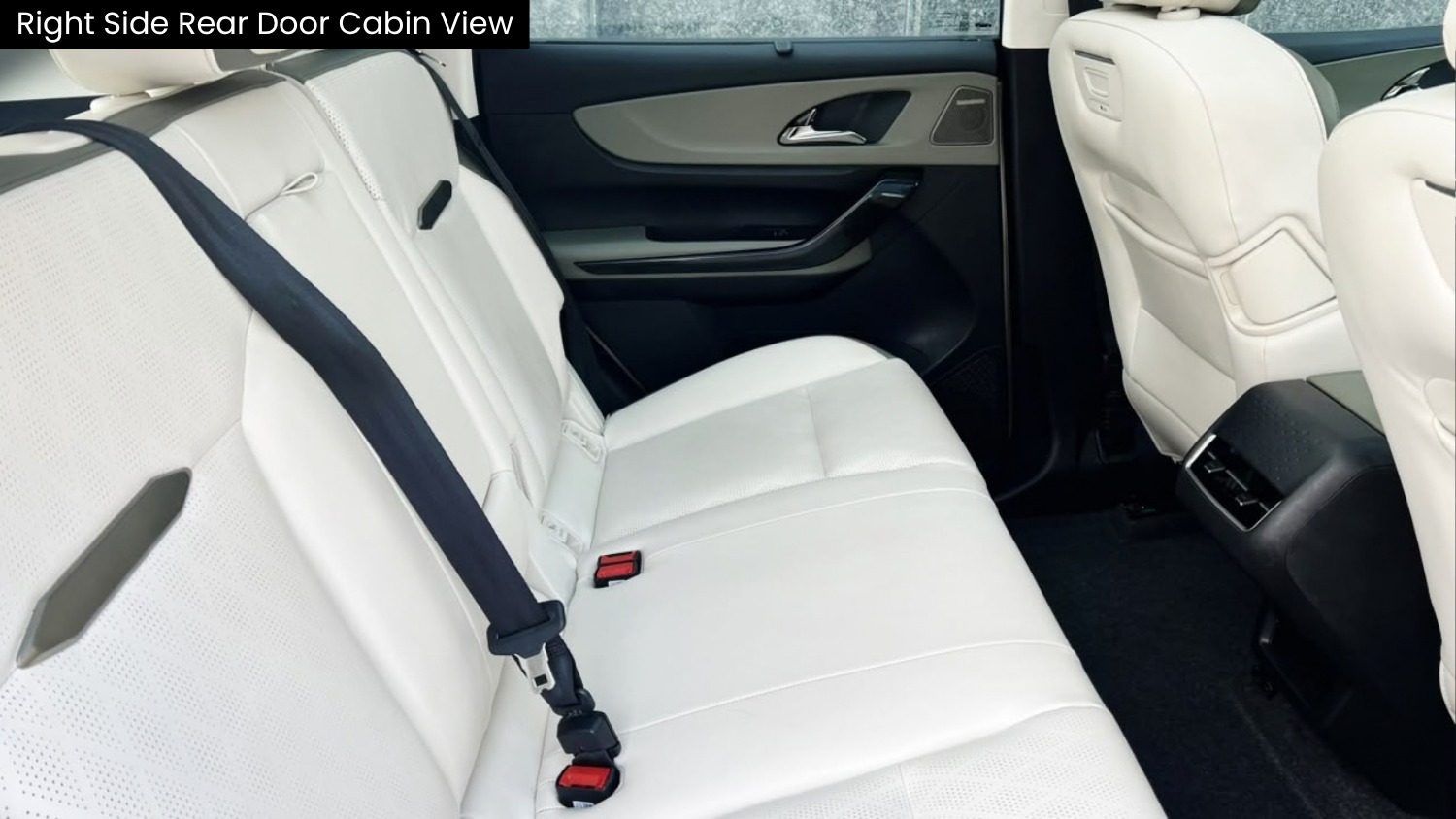 MAHINDRA  - XEV 9E THREE B79- PANAROMIC SUNROOF - AUTOMATIC - 2025