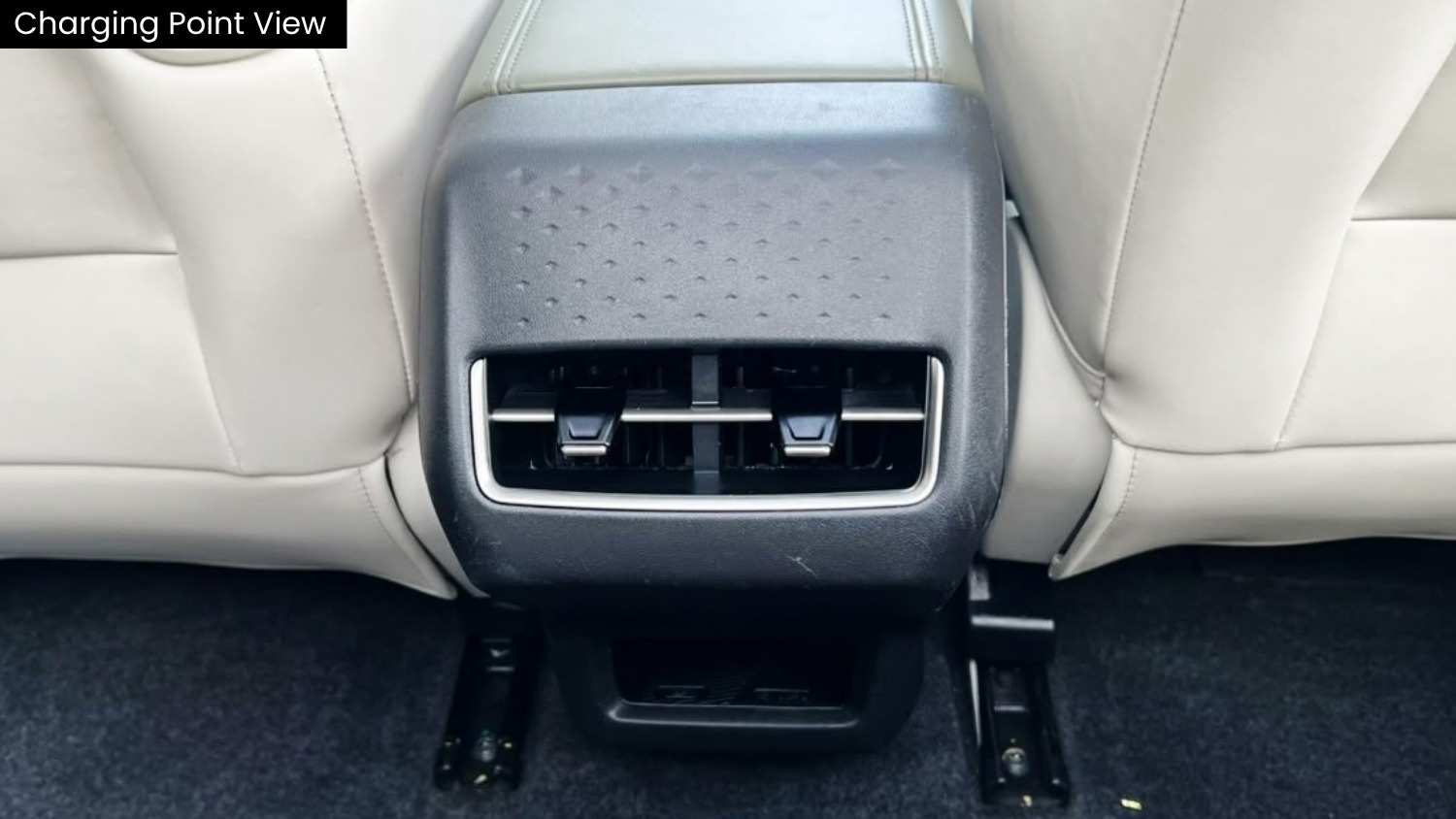 MAHINDRA  - XEV 9E THREE B79- PANAROMIC SUNROOF - AUTOMATIC - 2025