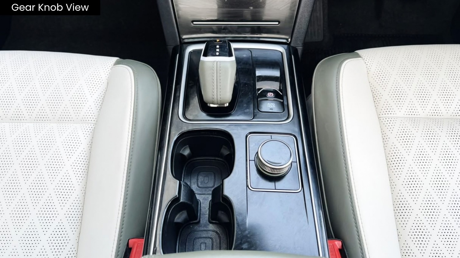MAHINDRA  - XEV 9E THREE B79- PANAROMIC SUNROOF - AUTOMATIC - 2025