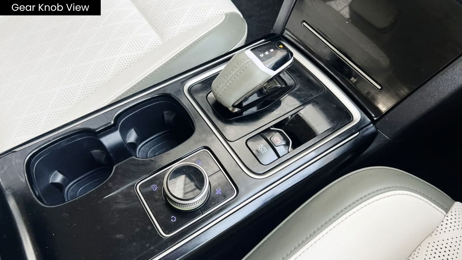 MAHINDRA  - XEV 9E THREE B79- PANAROMIC SUNROOF - AUTOMATIC - 2025