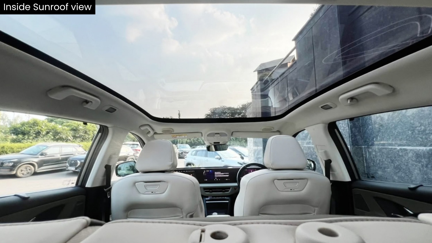 MAHINDRA  - XEV 9E THREE B79- PANAROMIC SUNROOF - AUTOMATIC - 2025